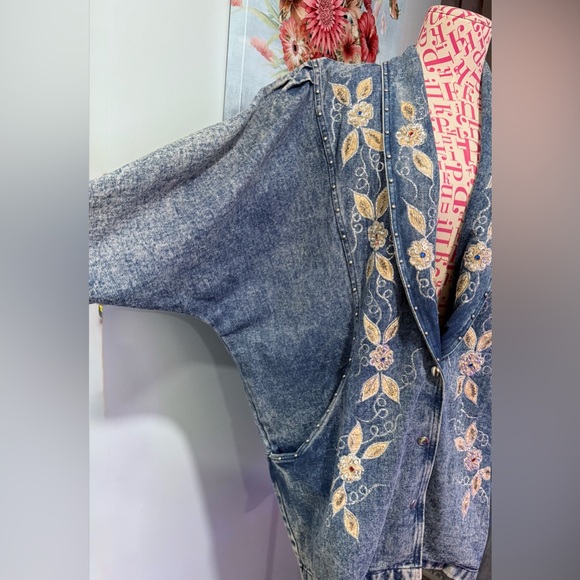 80s Oversized Acid Wash Embellished Studded Denim Jacket Batwing Rhinestone M - Picture 2 of 16